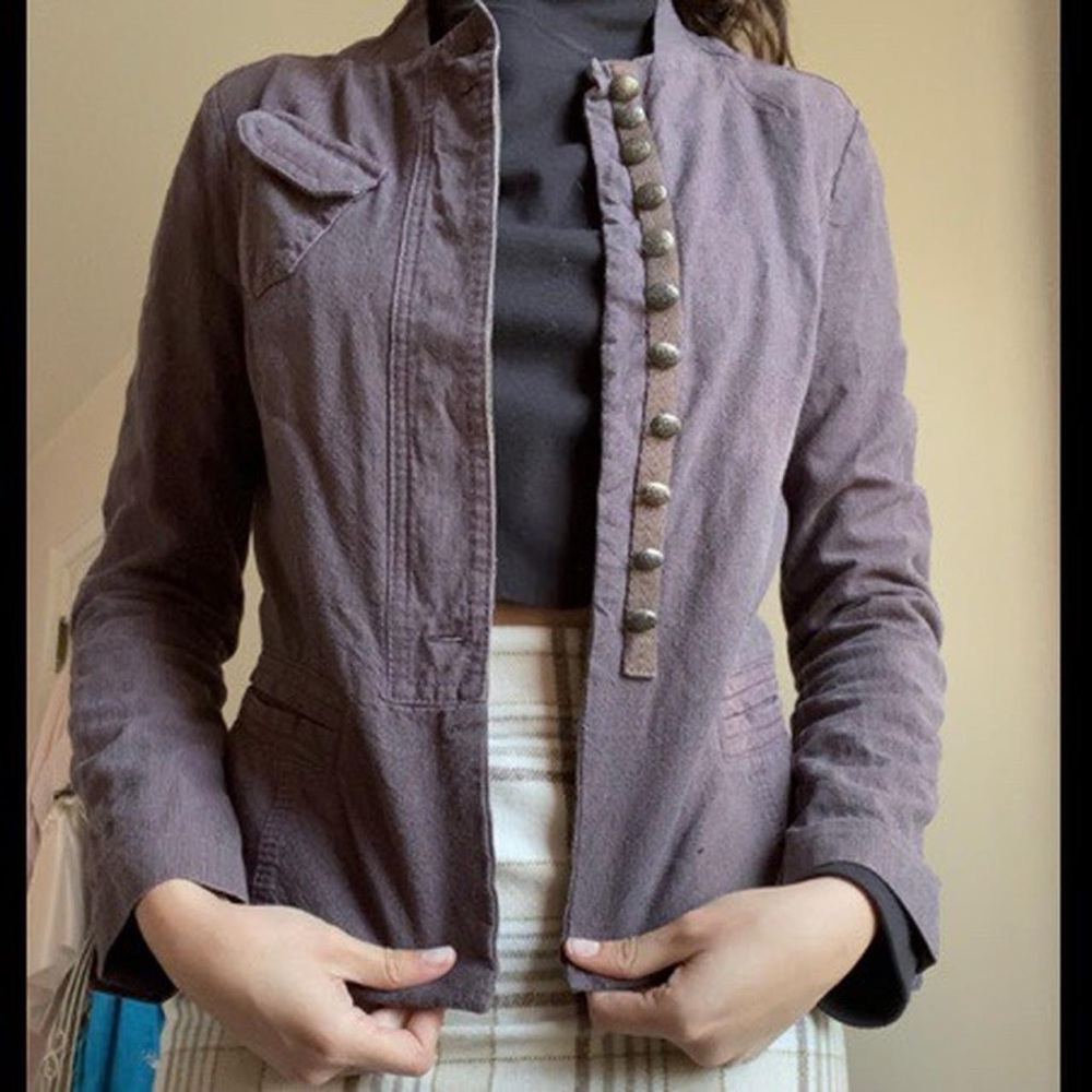 Jacket with buttons